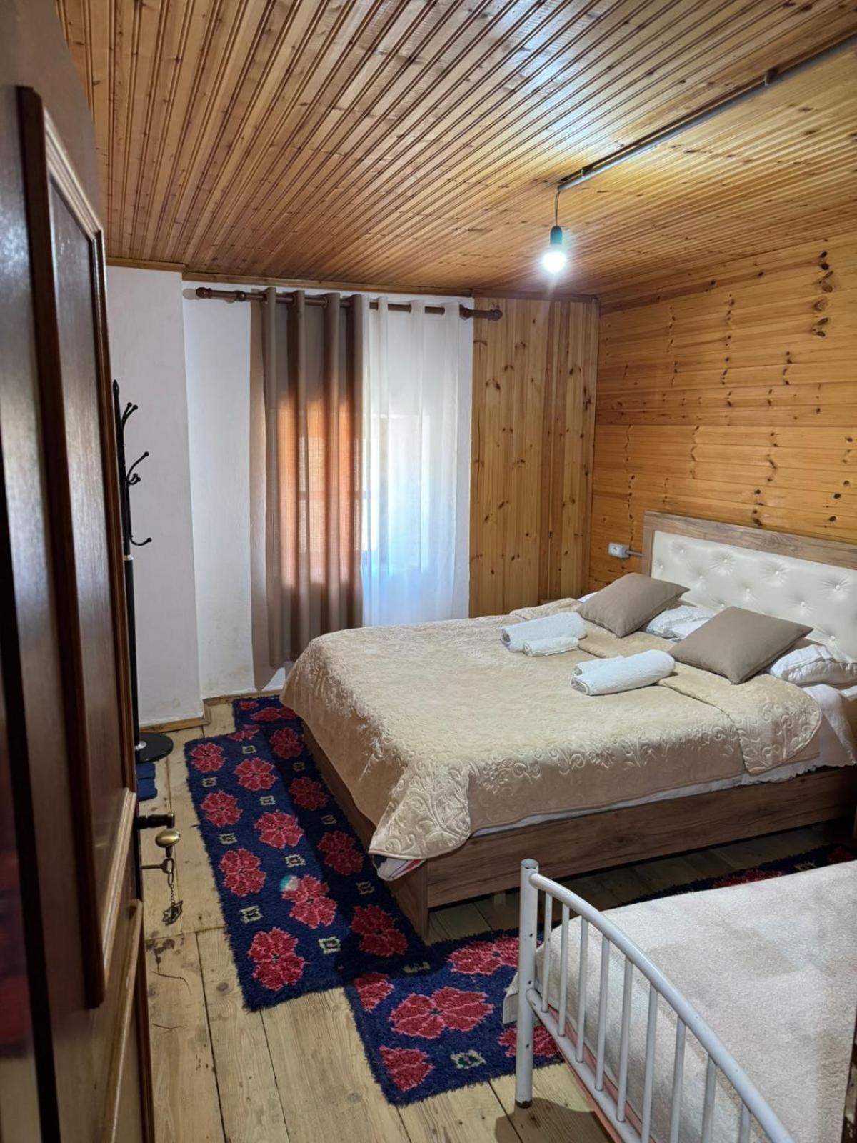 Hotel Bujtina Carku Theth Exterior foto
